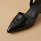 Detalle cuero negro