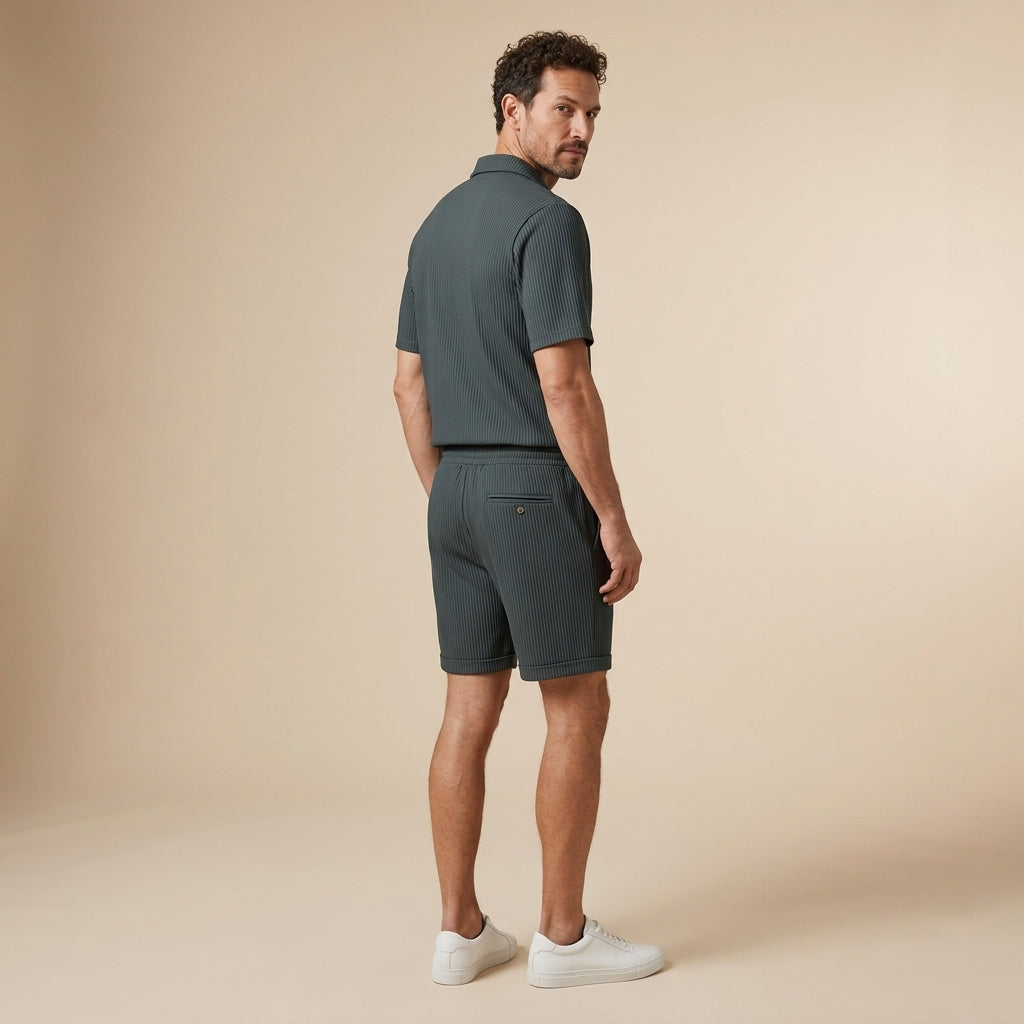 Conjunto gris oscuro vista trasera