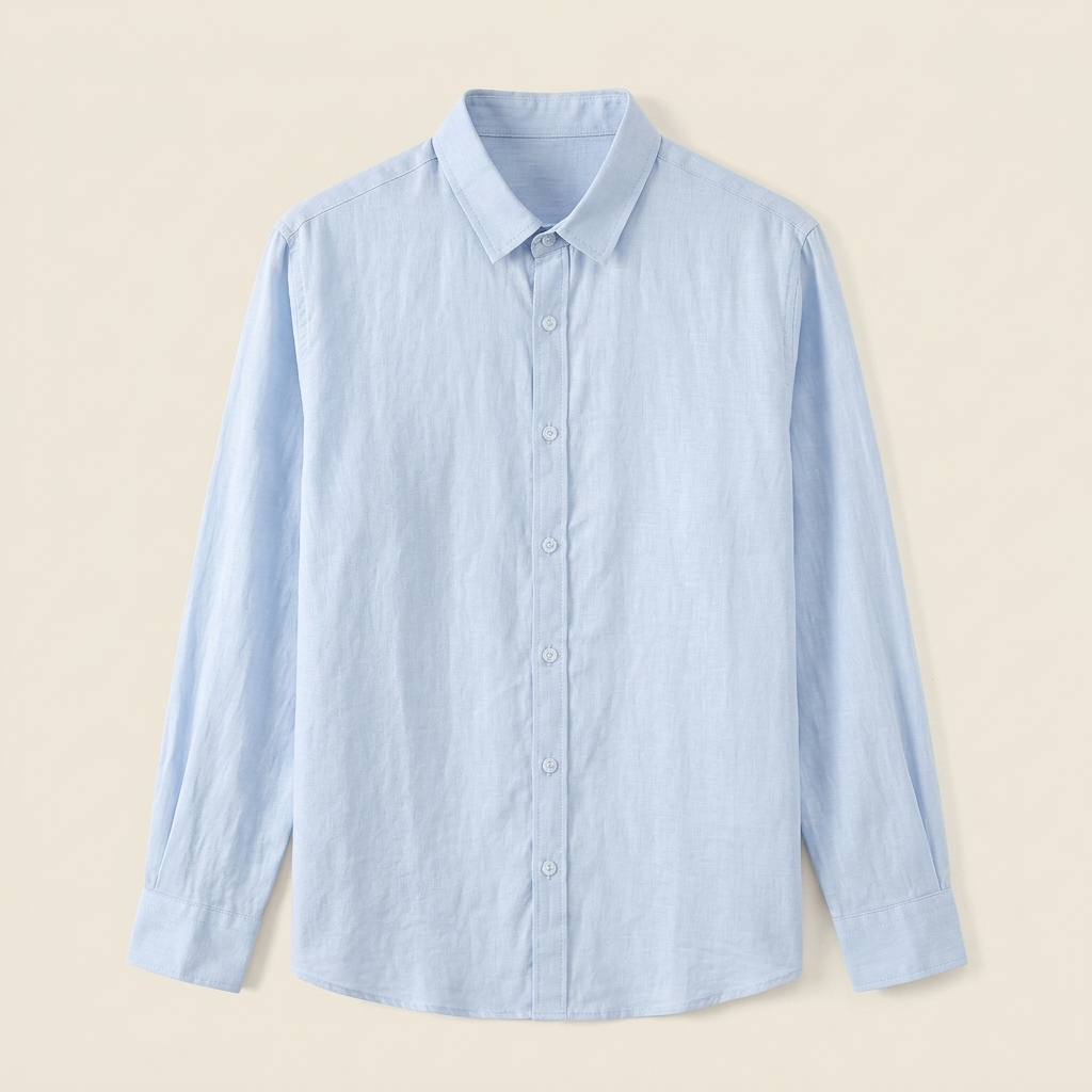 Camisa azul claro flatlay